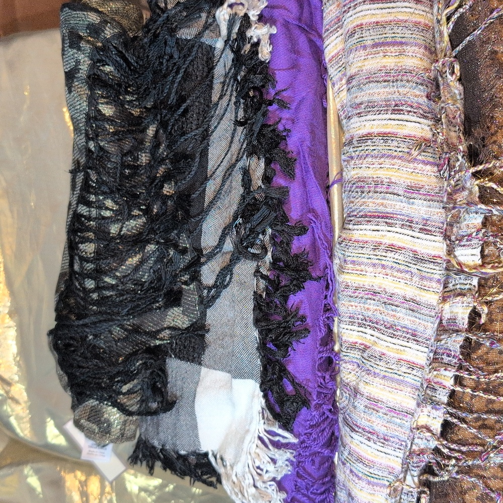 Lot Of Ten Scarves Assorted Color Sizes - Picture 5 of 5